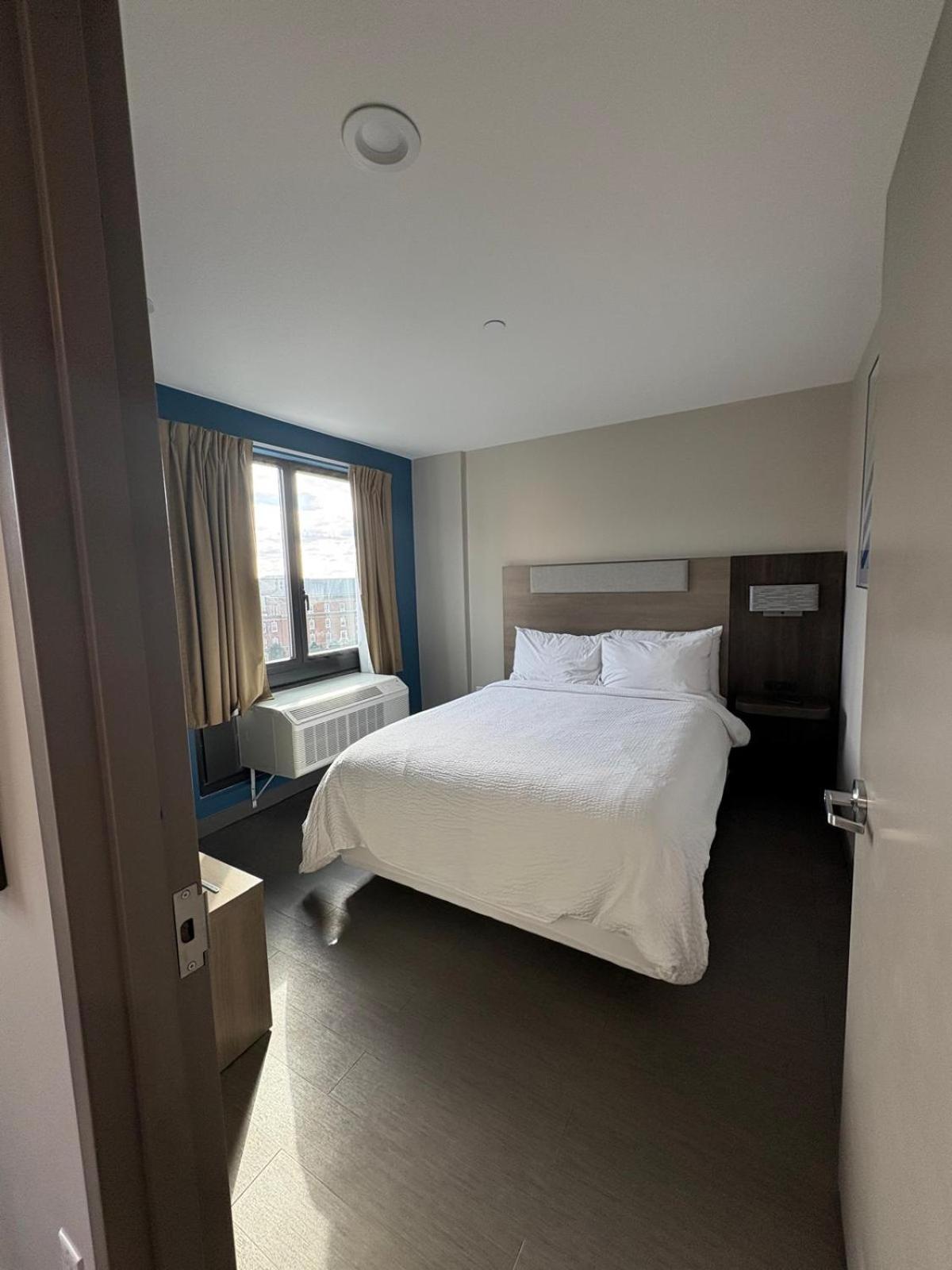 Holiday Inn Express & Suites New York Dış mekan fotoğraf